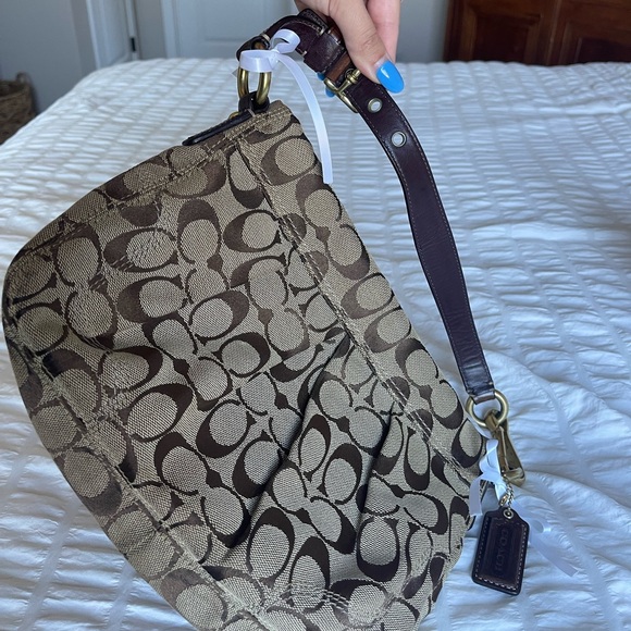 COACH Y2K Signature Brown Hamptons Shoulder Bag - Picture 11 of 17